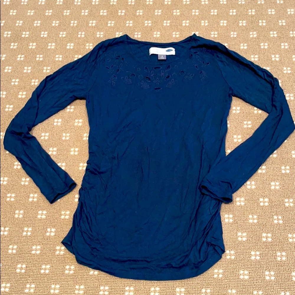 Excellent used condition long sleeve maternity top
